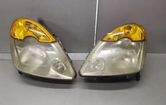 Renault Modus Headlights/headlamps set 8200301831 8200301829 8200301831B