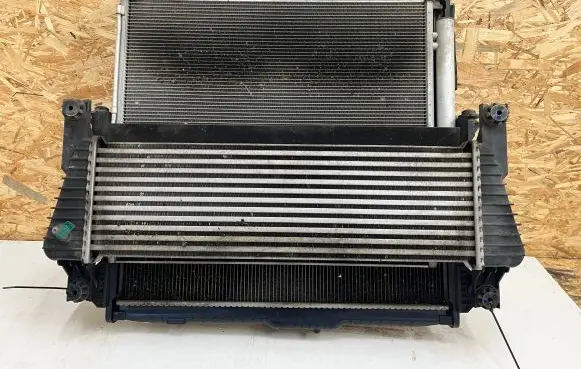 Ford Ranger Radiator set EB3G6C342C2B