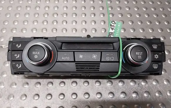 BMW 1 E81 E87 Climate control unit 9221853
