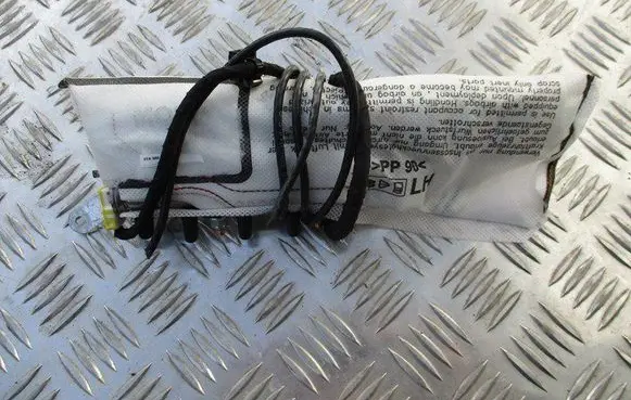 Volkswagen Touran III Other interior part 5TA880241D