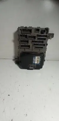 Honda FR-V Fuse module G8D660H2LA 8600