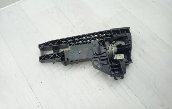 Audi A4 S4 B8 8K Front door exterior handle/bracket 8t2837886a