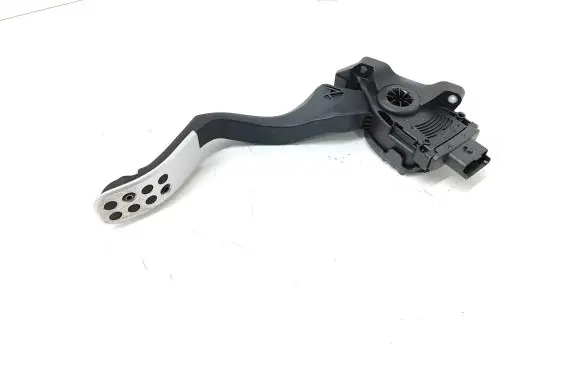 Peugeot 208 Accelerator throttle pedal 9671433880 6PV00994945