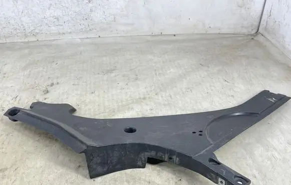 BMW 6 F06 Gran coupe Fuel tank bottom protection 7312831