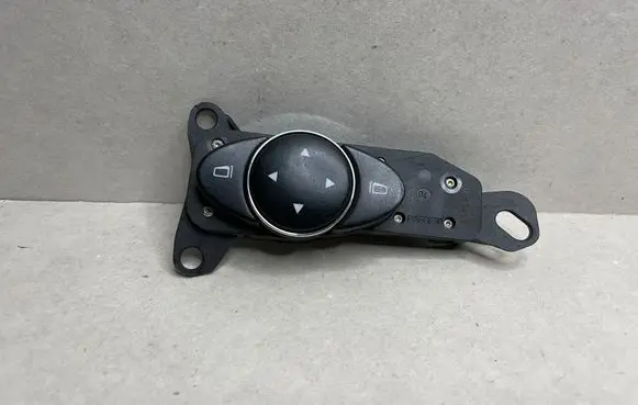 Mercedes-Benz E W211 Wing mirror switch 2118208310