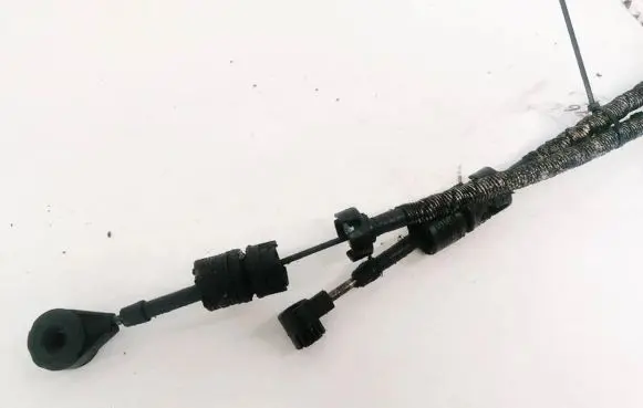Gear shift cable linkage