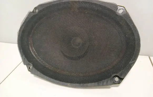 Jeep Grand Cherokee (WK) Front door speaker