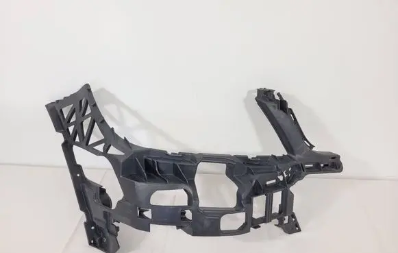 Mercedes-Benz C W204 Front bumper mounting bracket A2048854265