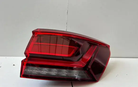 Volkswagen Touareg III Rear/tail lights 760945096A