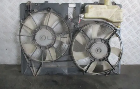 Toyota RAV 4 (XA10) Electric radiator cooling fan 4227502551