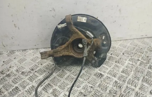 Toyota Yaris Front wheel hub