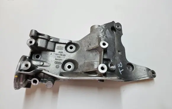 Volkswagen Tiguan Generator/alternator bracket 06J903143P
