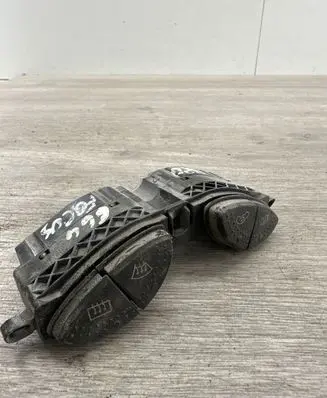 Ford Focus Windscreen/window heater switch D3L0A