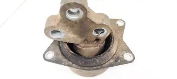 Opel Signum Engine mount bracket