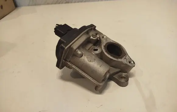 Renault Kangoo II EGR valve H8201143495 147102557R T111813542