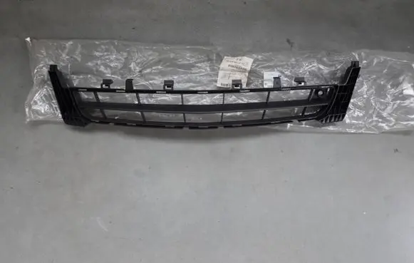 Opel Insignia A Front bumper lower grill 551004542 132268731 13238289