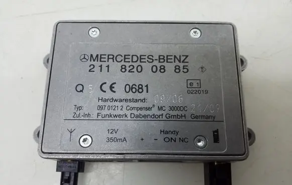 Mercedes-Benz CLS C219 Aerial antenna amplifier A2118200885