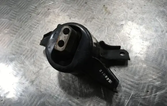 Hyundai i30 Engine mount bracket 130907350389 310625 1830A5200