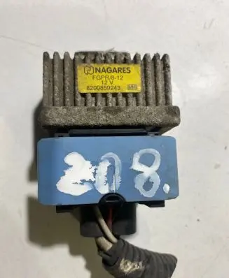 Nissan Juke I F15 Glow plug pre-heat relay 8200859243 FGPR812