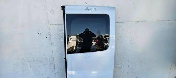 Opel Vivaro Rear door 