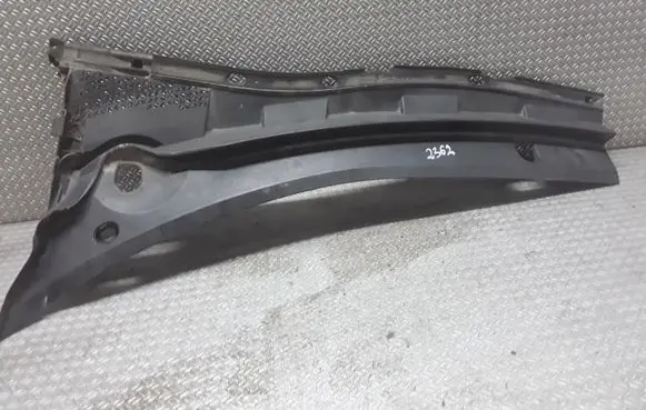 Mazda 3 I Wiper trim
