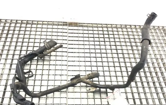 Engine coolant pipe/hose
