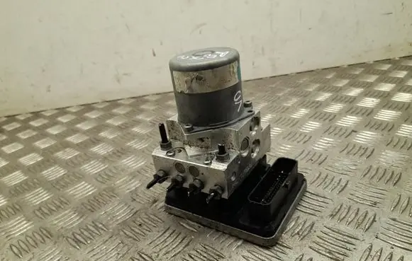 Mercedes-Benz E W213 ABS Pump A2134315901