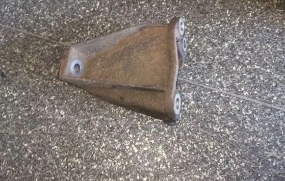 Audi A4 S4 B5 8D Engine mounting bracket 8D0399113AB