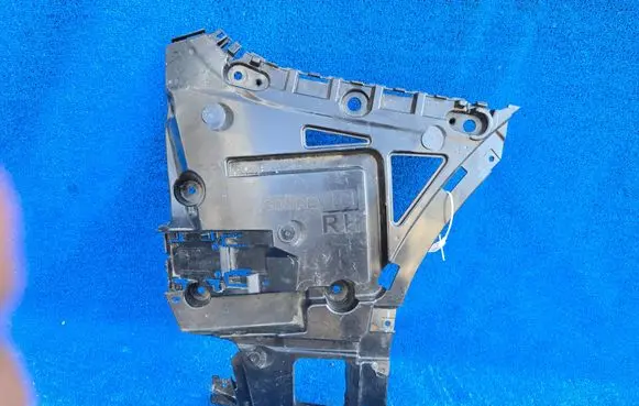 BMW iX3 Rear bumper mounting bracket 9853316