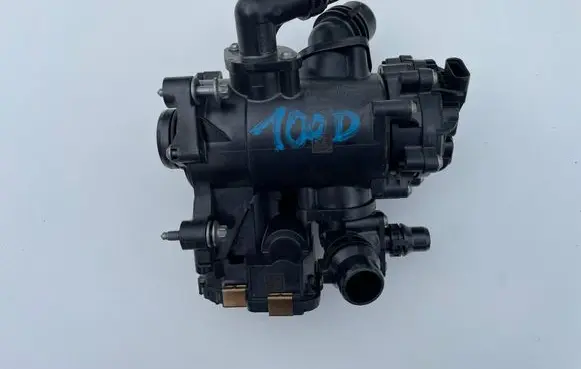 BMW X1 F48 F49 Thermostat housing 2386920 F61047205