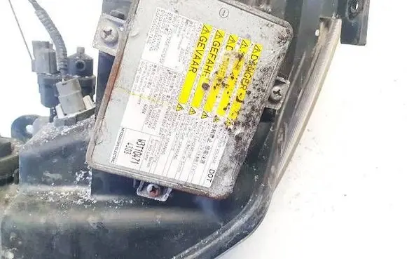 Honda Accord Headlight ballast module Xenon W3T10471