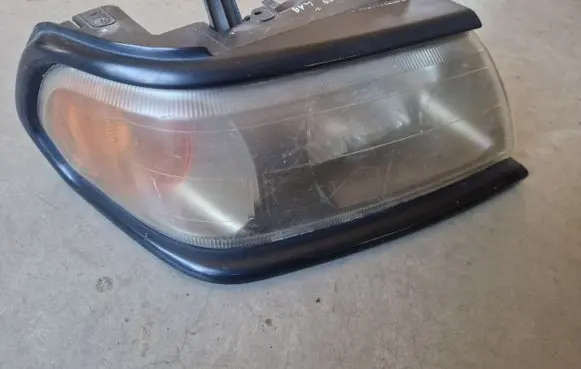 Mitsubishi Pajero Sport I Headlight/headlamp