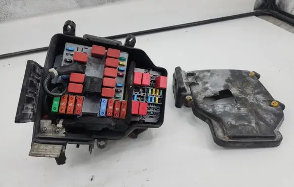 Fiat Ducato Fuse module 1398651080