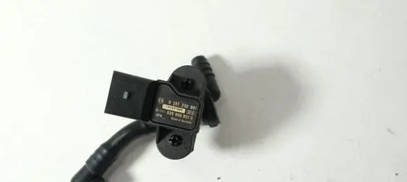 Audi A4 S4 B8 8K Air pressure sensor 036906051G