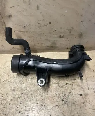 Renault Trafic III (X82) Turbo air intake inlet pipe/hose 165752889R GM93452234