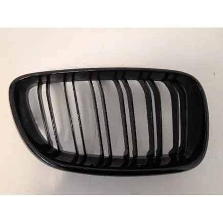 Front bumper upper radiator grill