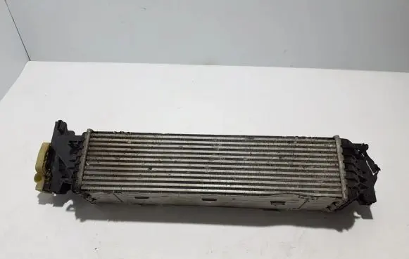 BMW 5 G30 G31 Intercooler radiator 8576509