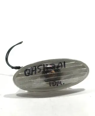 Nissan Qashqai Front fender indicator light A045496 E206047