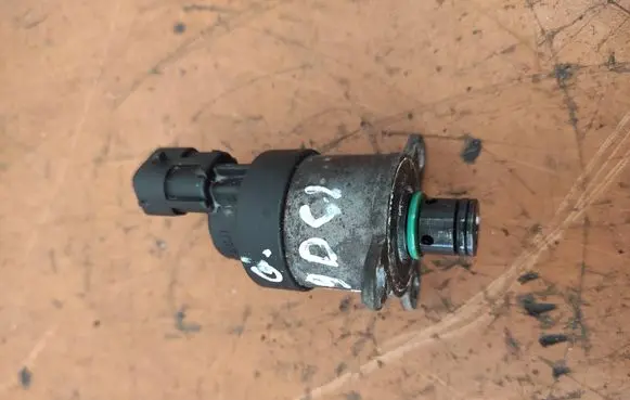 Renault Megane II Fuel pressure regulator 22036