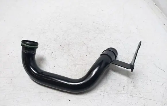 Audi Q7 4L Engine coolant pipe/hose 059121071