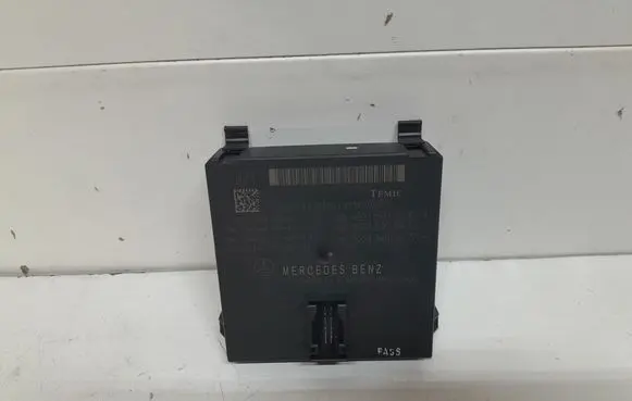Mercedes-Benz S W221 Gateway control module A2215409562 A2215408462 A2214481427
