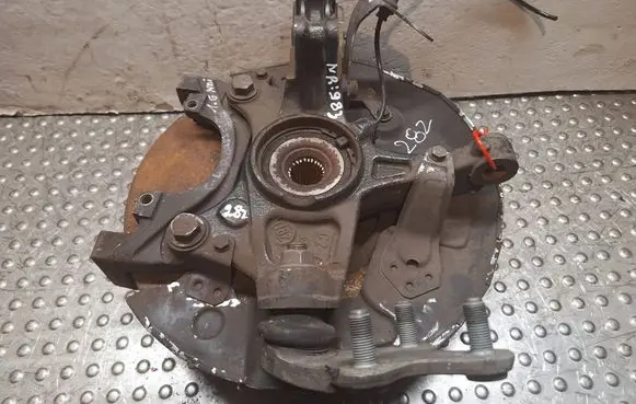 Citroen C4 II Picasso Front wheel hub spindle knuckle S25062983 1647857080