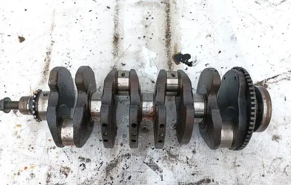 Volkswagen PASSAT B5 Crankshaft 038105189b