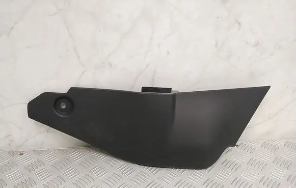 Nissan Leaf II (ZE1) Other interior part 689215SH0B