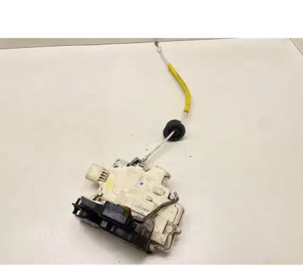 Audi A4 S4 B7 8E 8H Rear door lock 8E0839015