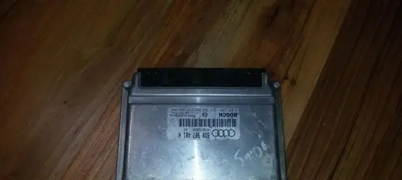 Audi A4 S4 B5 8D Engine control unit/module 0281001834 8D0907401H
