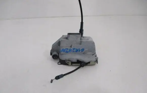 Renault Megane II Front door lock 027781