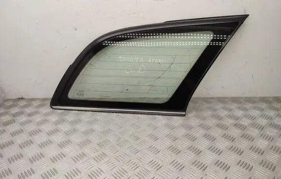 Toyota Avensis T250 Rear side window 43R00048