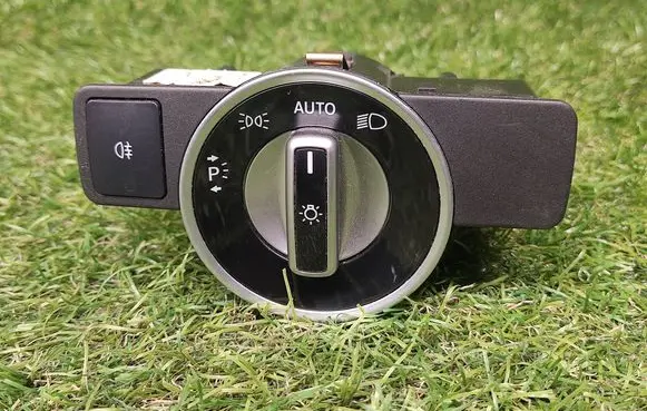 Mercedes-Benz GL X166 Light switch A2129050551