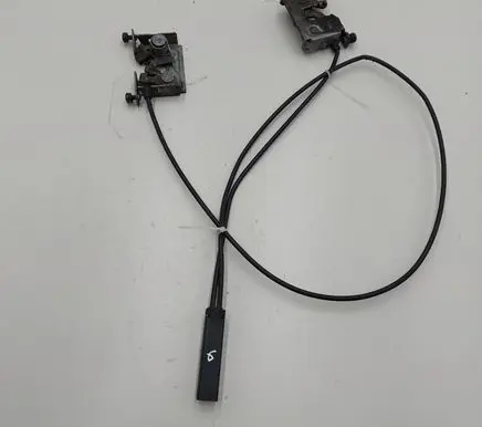 Engine bonnet/hood lock/catch
